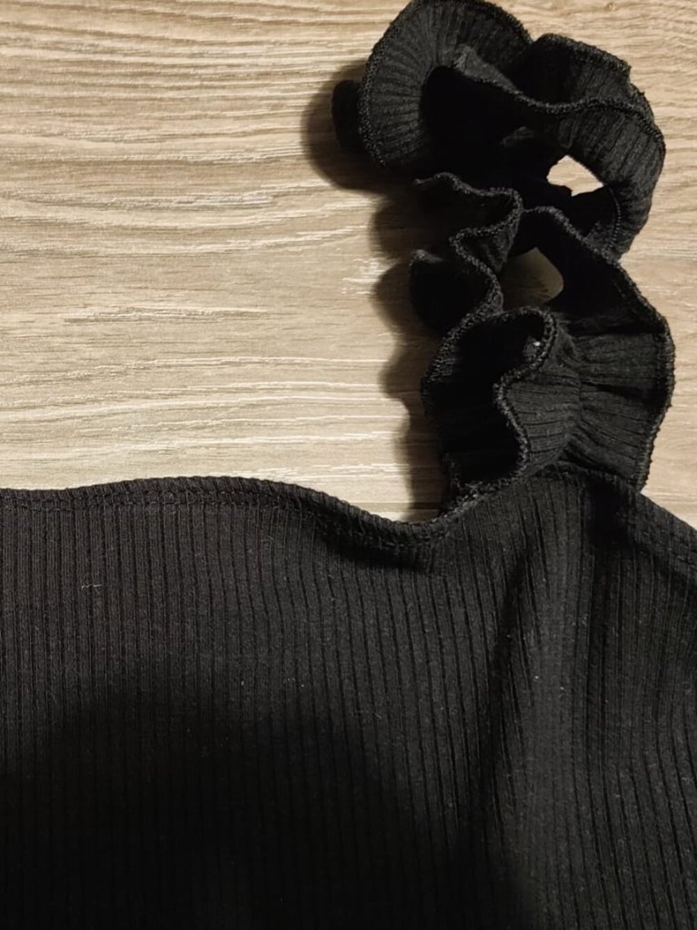 Aritzia Sunday Best Ribbed Ruffle-Strap Bodysuit Size S - Picture 3 of 4